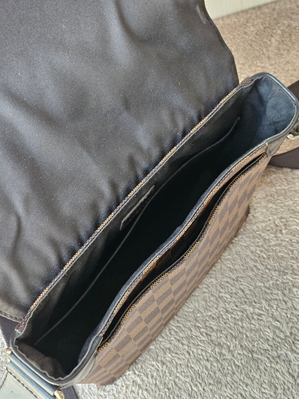 LV District Damier PM