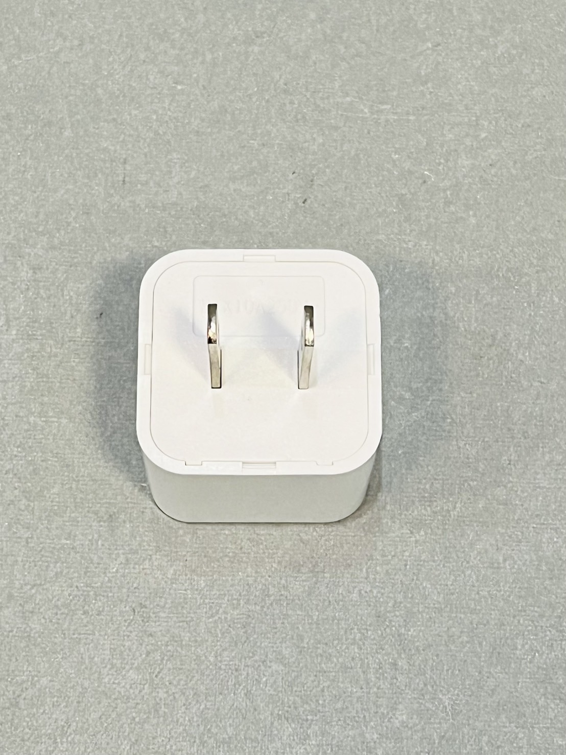 ปลั๊กแปลง (ปลั๊กคอม เข้า3ขา ออก2ขา)