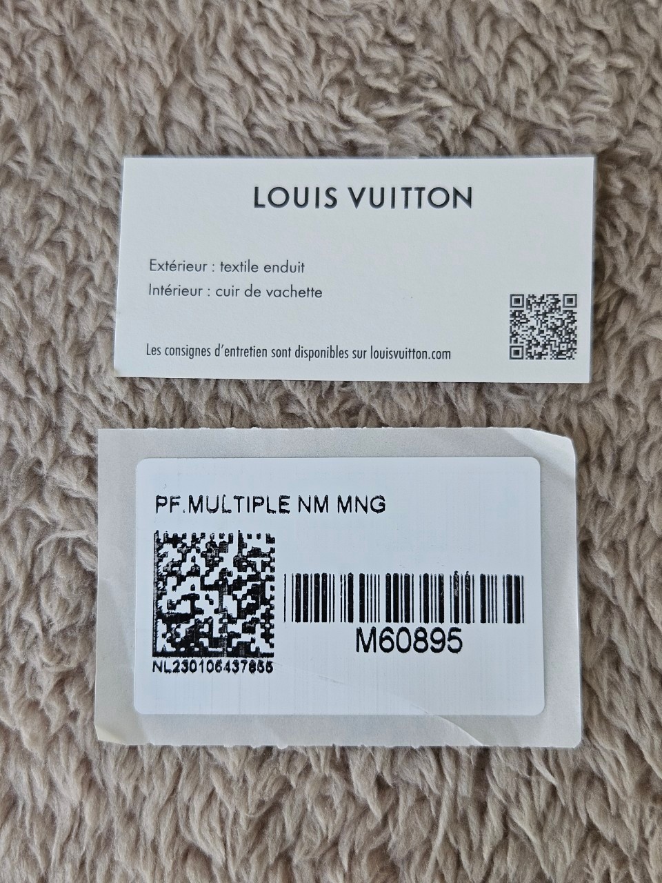 LV Multiple Wallet Mono microchip