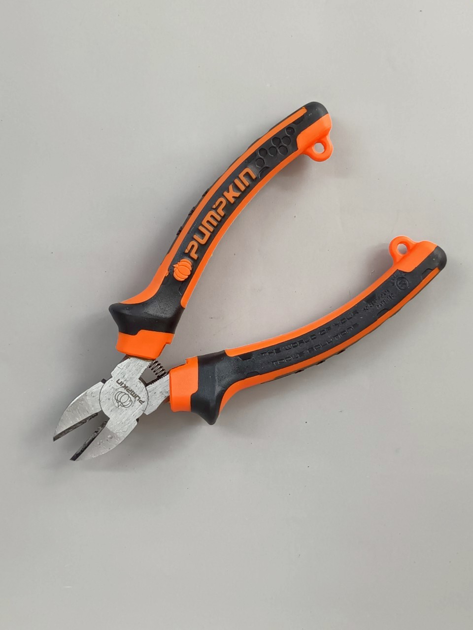 คีมปากเฉียง พัมคิน