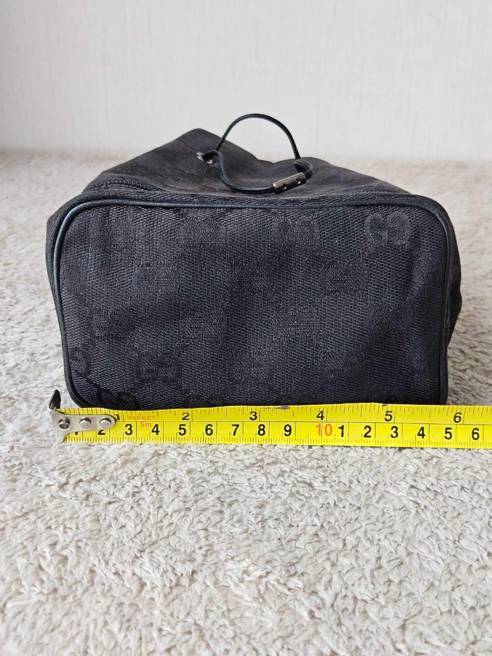 Gucci GG Canvas Pouch Black 6x8นิ้ว