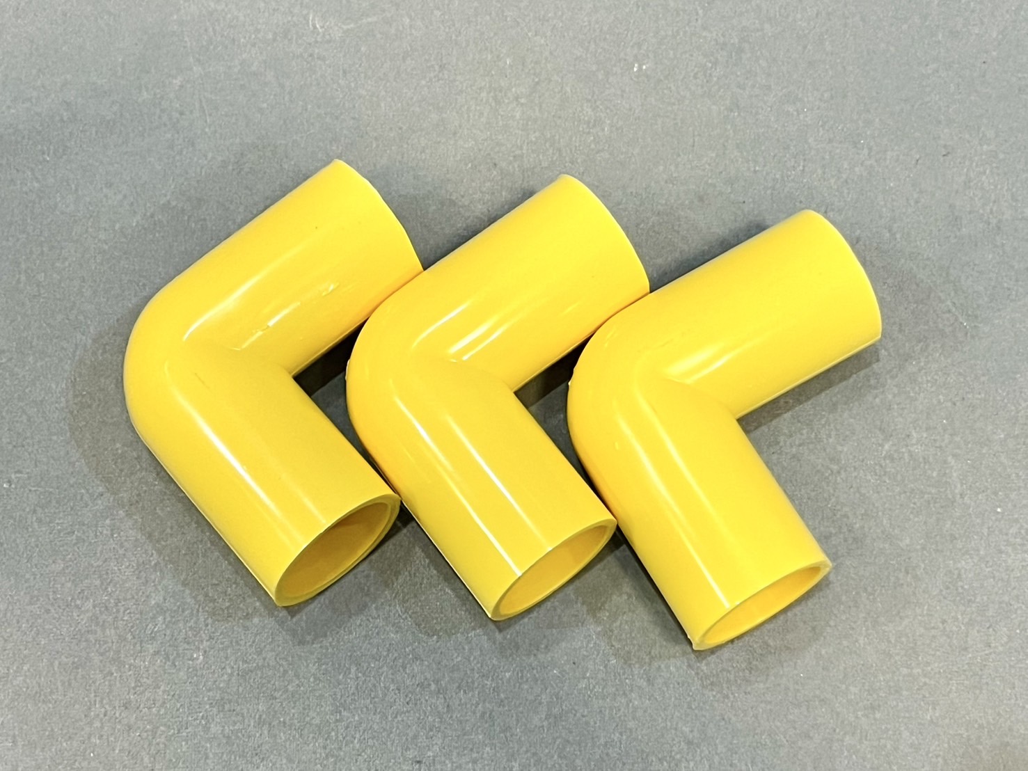 ข้องอ 90 เหลือง