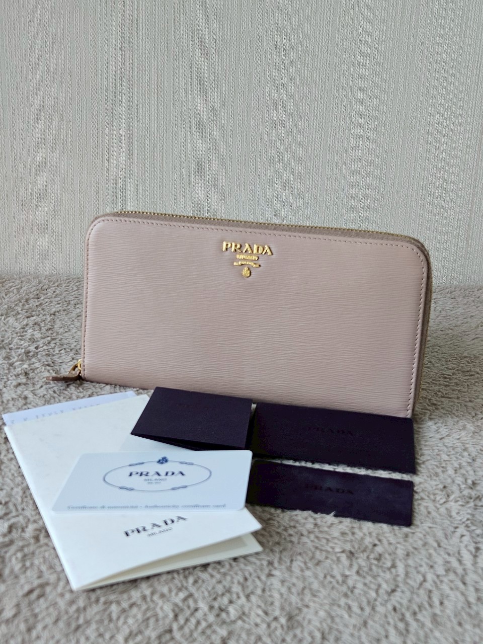 Prada 1ML506 Zippy สีนู๊ด