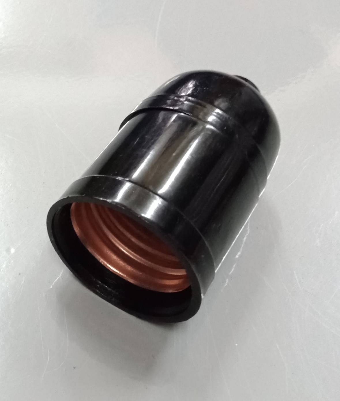 ขั้วห้อยเกลียว ดำ E27-N