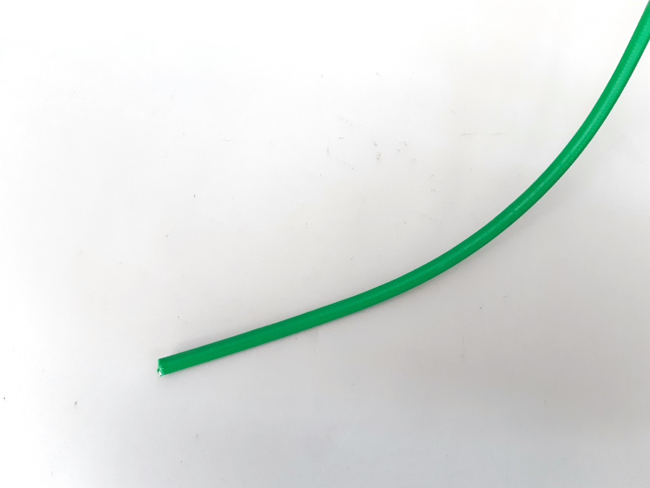 ลวดแขวนม่าน (กล่อง20เมตร)