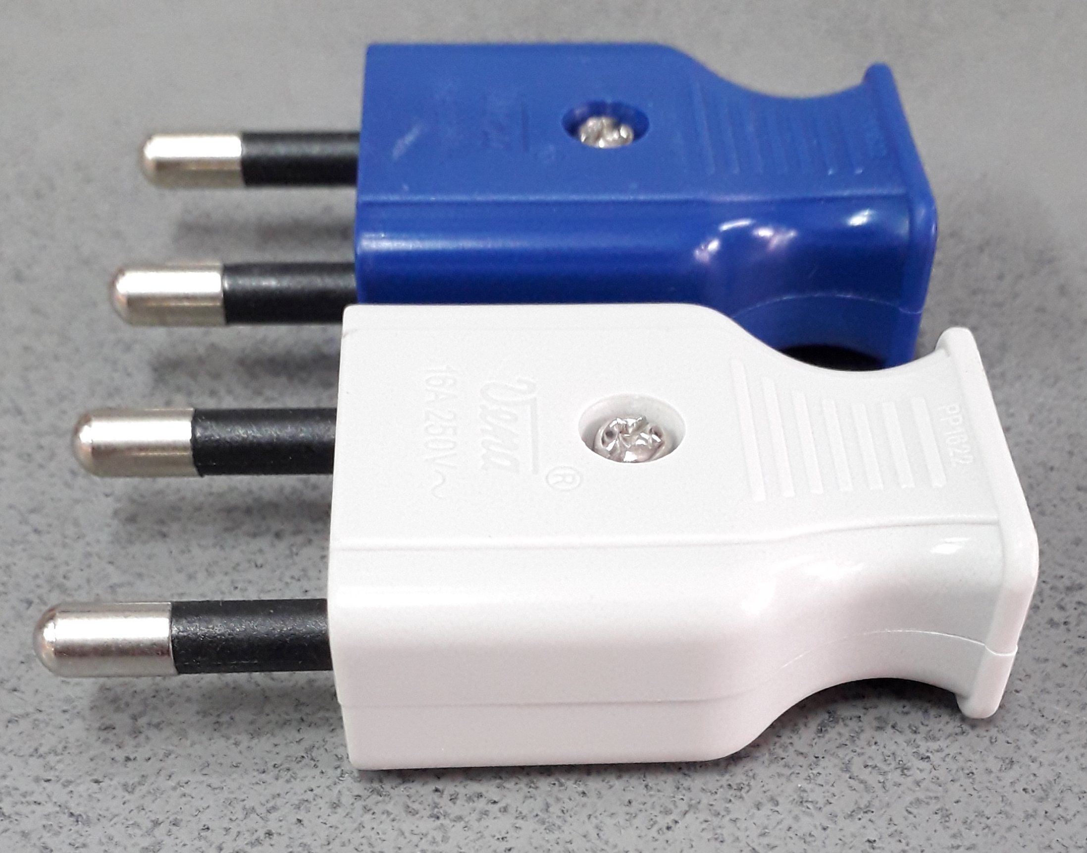 ปลั๊กแบล็กไลท์ ขากลม ตัวผู้