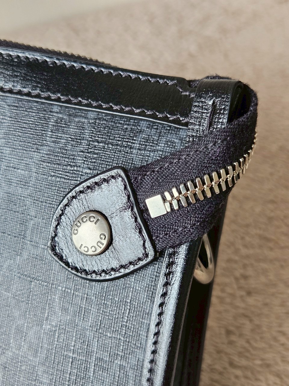 Gucci 674164 Messenger Bag With Interlocking G