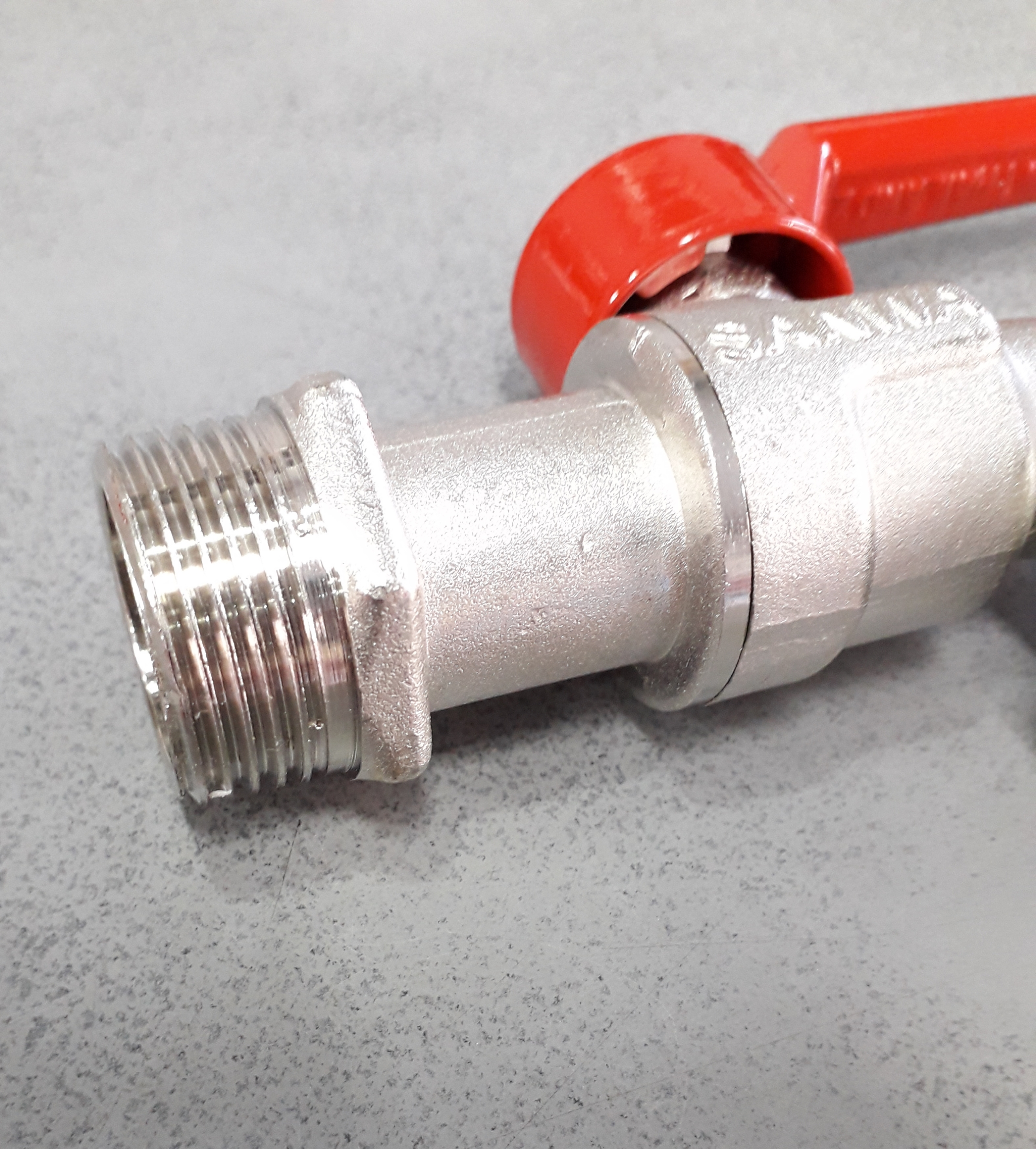 ก๊อกบอลก้านแดงปากสนามซันวา Sanwa