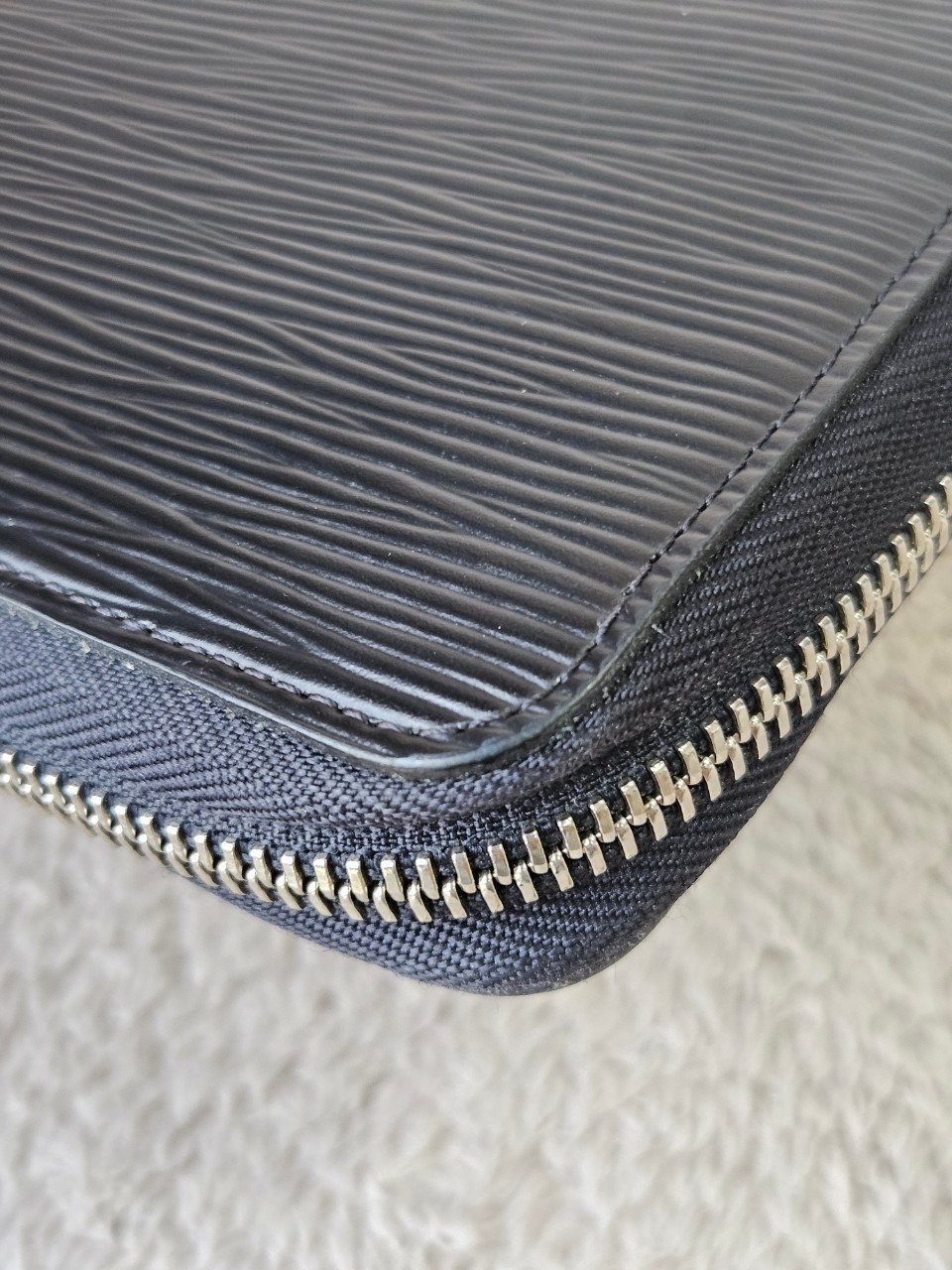 LV EPI Zippy Organizer Long Wallet