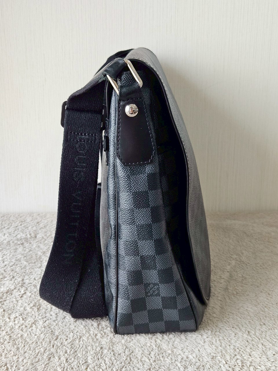 LV District GM Damier Graphite