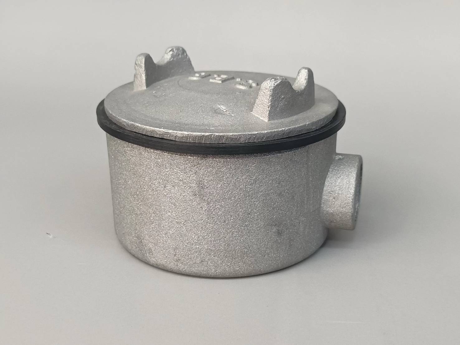 บ็อกกลมกันน้ำ 1ทาง พร้อมซีนยาง