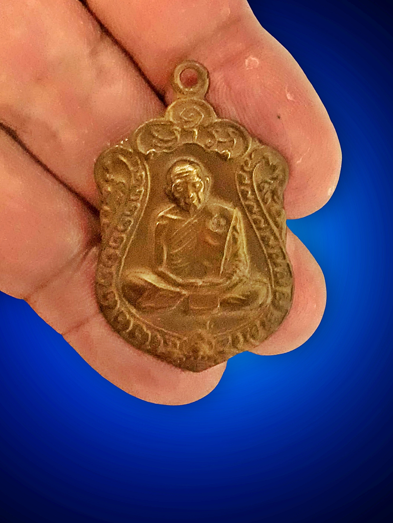 เหรียญเสมา 8 รอบ เนื้อทองแดงรมดำ หลวงปู่ทิม วัดระหารไร่ ตอกโค้ด อุ