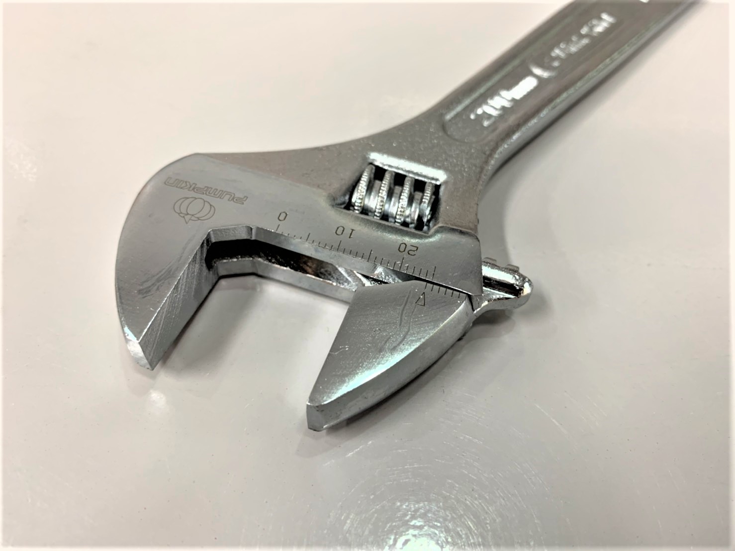 ประแจเลื่อน พันคิม