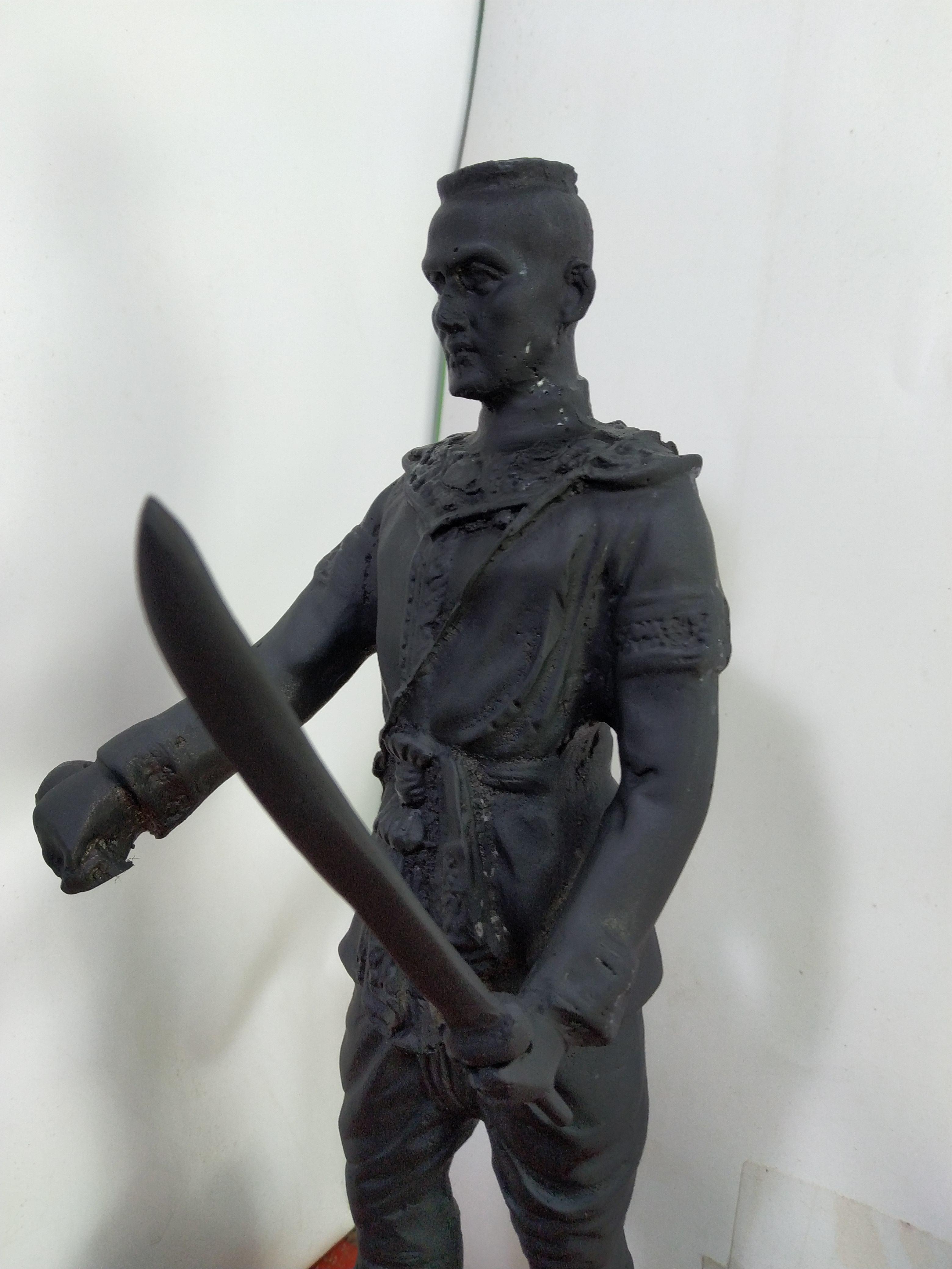 พระบรมรูปจำลอง สมเด็จพระนเรศวรมหาราช ทรงประกาศอิสรภาพ เนื้อโลหะทองเหลืองรมดำ