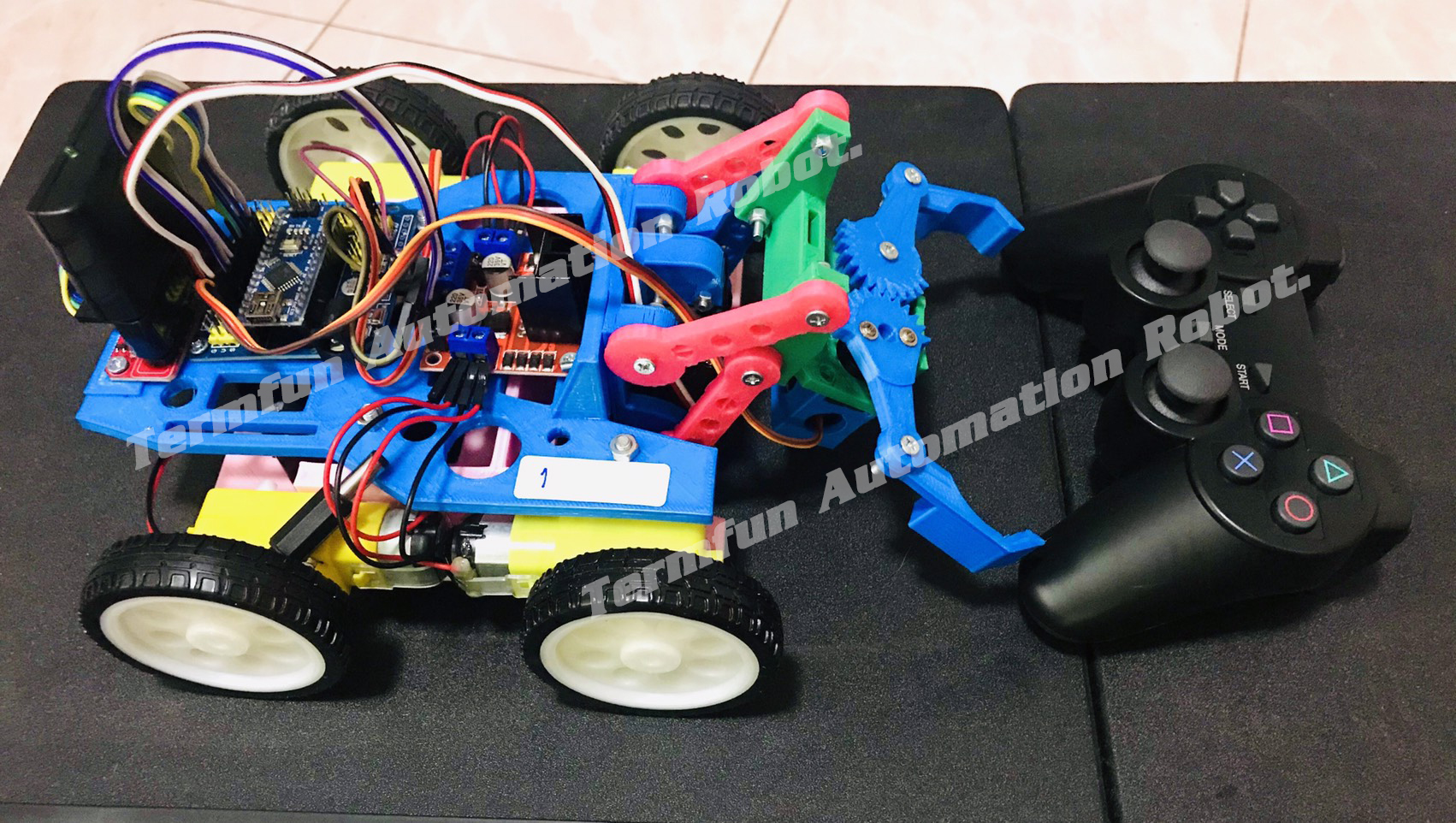 หุ่นยนต์บังคับผ่านจอยไร้สาย2020