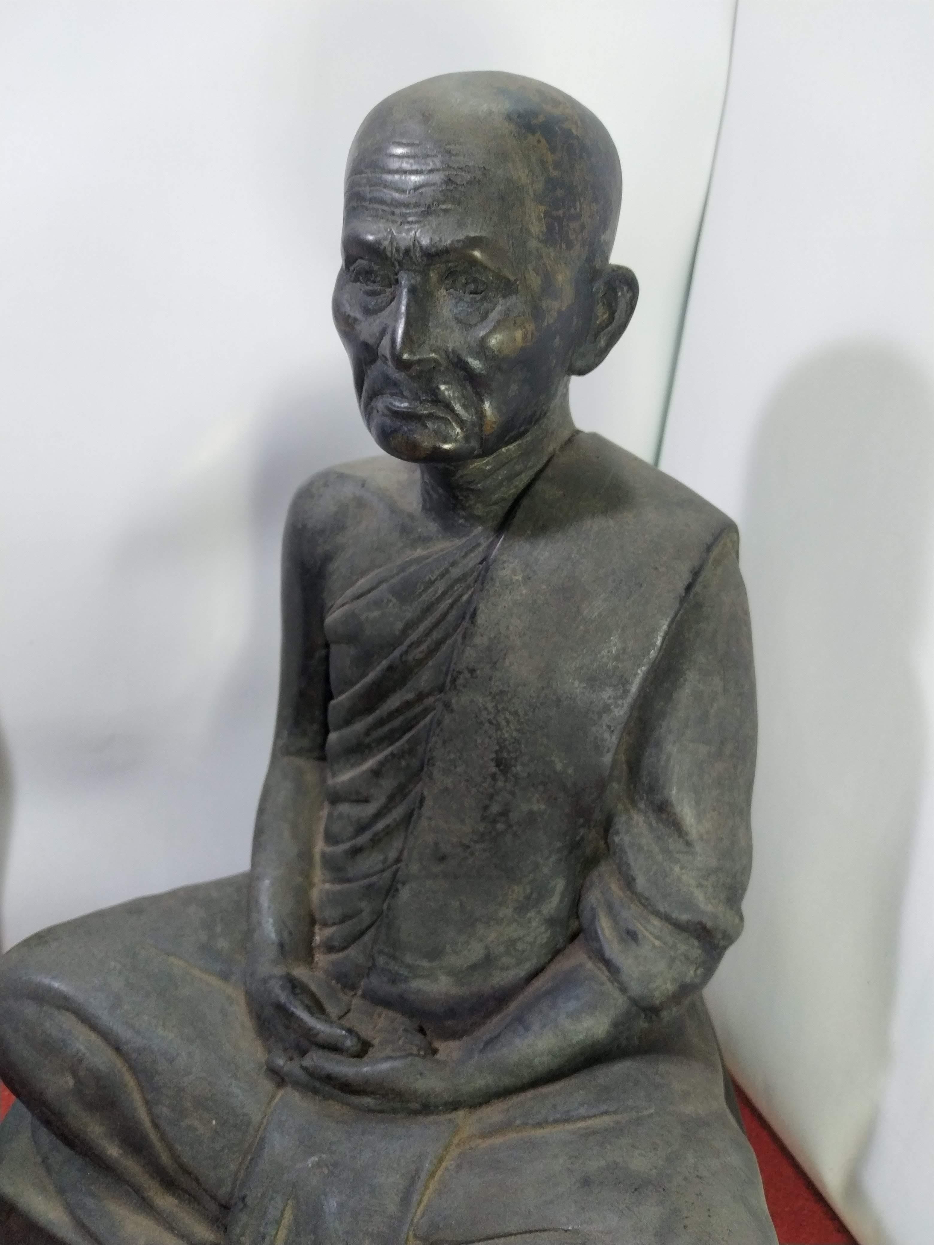 หลวงพ่อเงิน วัดหิรัญญาราม ต.บางคลาน จ.พิจิตร หน้าตัก 9 นิ้ว