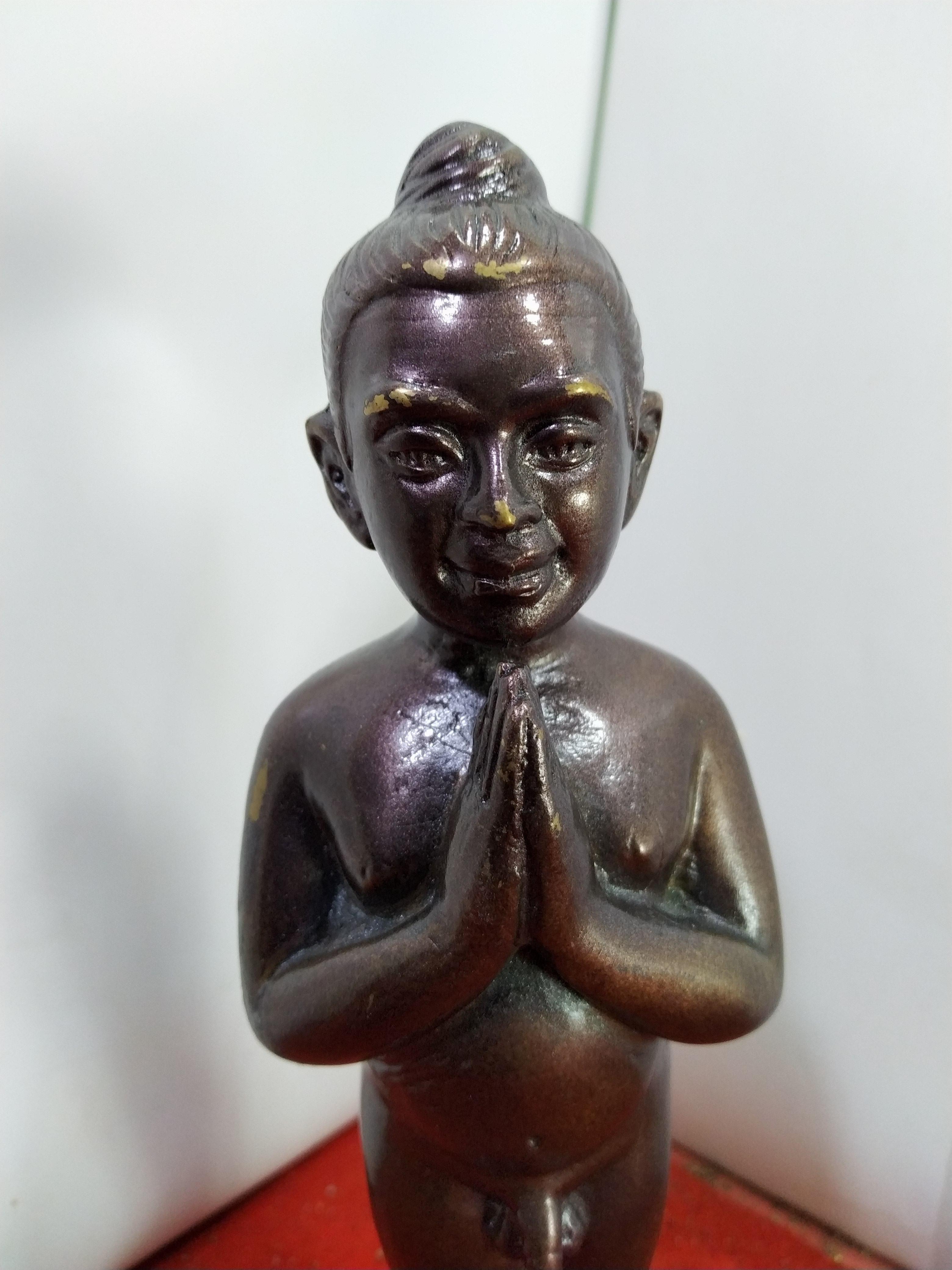 ไอ้ไข่ กุมารเทพแห่งวัดเจดีย์ อำเภอสิชล จังหวัดนครศรีธรรมราช สูง 8 นิ้ว