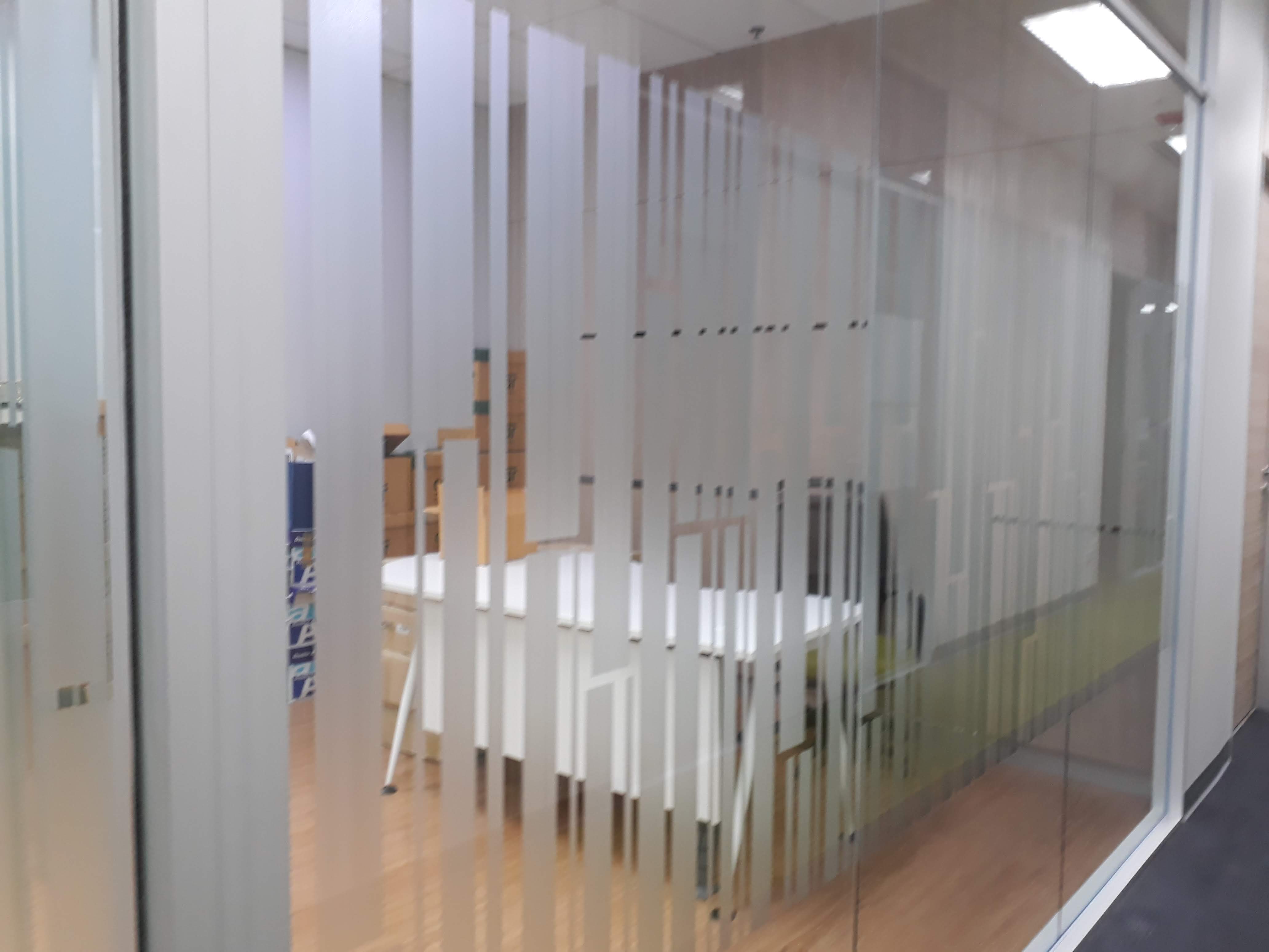 สติ๊กเกอร์ตกแต่งออฟฟิต Decorative Glass Film ราคาโรงงานตามแบบ