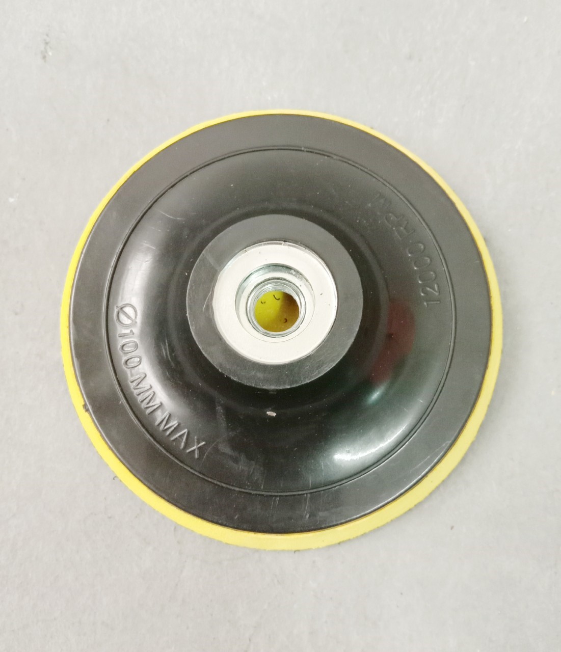 แป้นกลมจับกระดาษทรายหลังสักหลาด 4" (ตีนตุ๊กแก)