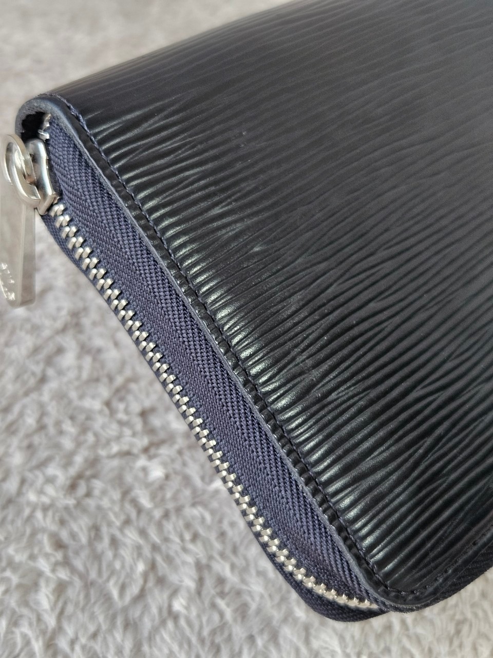 LV EPI Zippy Organizer Long Wallet