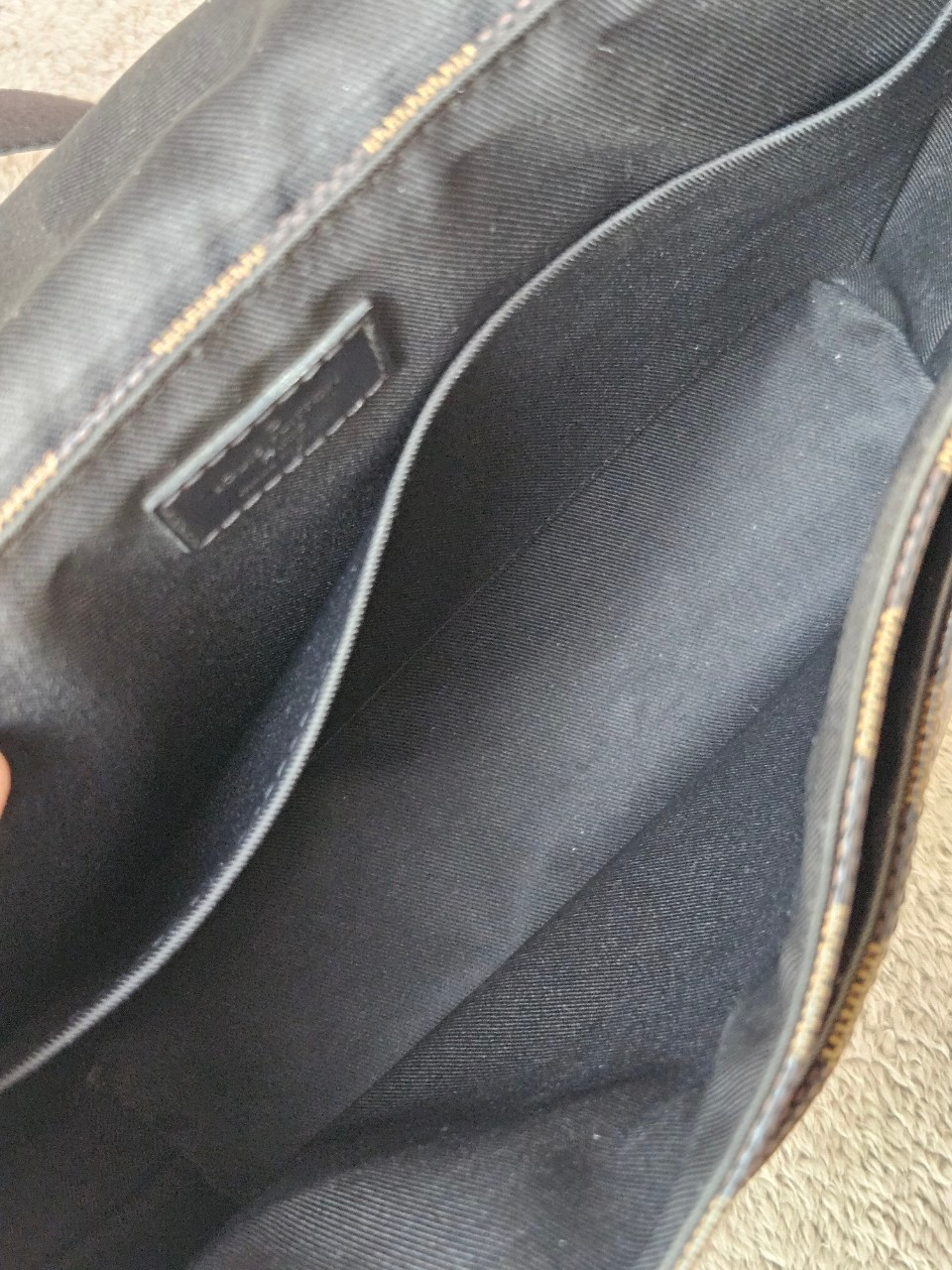 LV District Damier PM