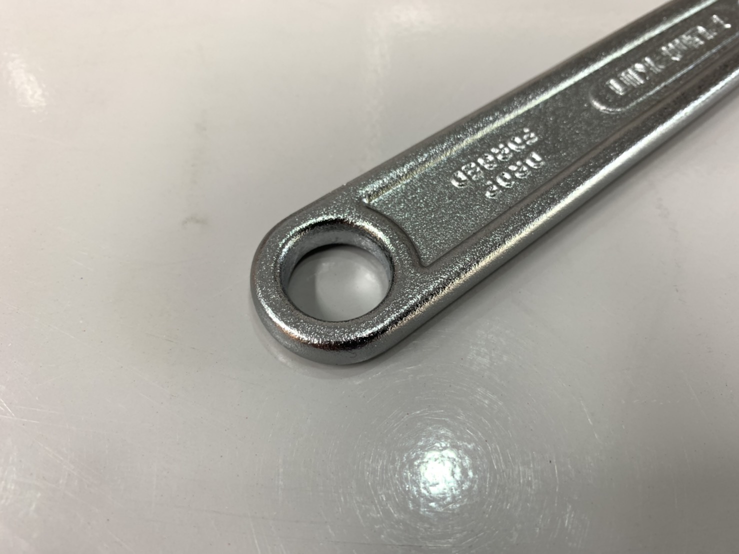 ประแจเลื่อน พันคิม