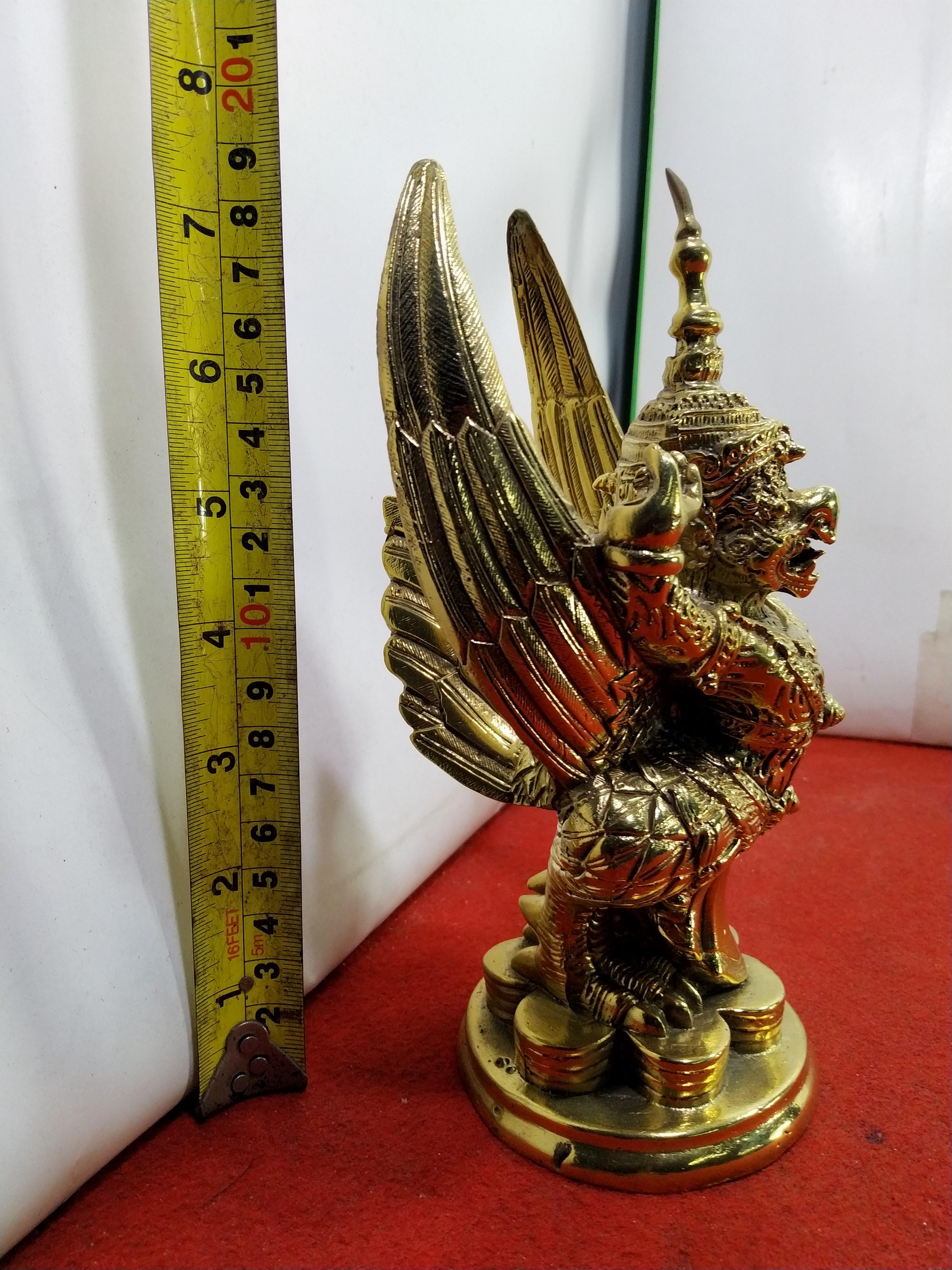 พญาครุฑ แม่ไก่ ขนาด ฐาน 3 นิ้ว สูง 7.5 นิ้ว เนื้อโลหะสำริดทองเหลือง
