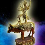 พระนารายณ์ ทรงโค เนื้อลงรักปิดทอง