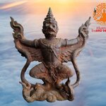 พญาครุฑจับนาค สูง 9 นิ้ว เนื้อโละสำริด