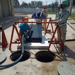 ดูดส้วมถนนไอซีดี 0839083504 ช่างโดม