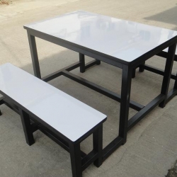 โต๊ะโรงอาหารไม้ปาติเกิ้ลเคลือบผิวด้วยเมลามีนขาว