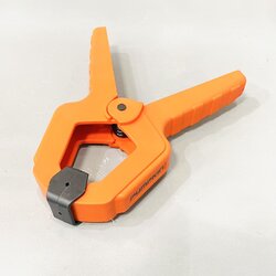 คีมหนีบพลาสติกแบบสปริง 3" พัมคิน