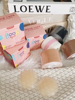 BOOB TAPE The Secret แถมฟรี‼️ ซิลิโคนปิดจุก เทปแปะกันโป๊ เทปผ้า เทปแปะอก เทปกาว เทปยกกระชับ