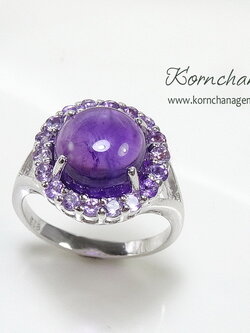 แหวนคนเกิดวันเสาร์ แหวนพลอย amethyst หลังเบี้ยสีม่วงสดล้อมอเมทิสท์สีม่วงอ่อน ตัวเรือนเงินแท้ ชิ้นงานคุณภาพ ประณีตสุดๆ ไม่พอใจยินดีคืนเงิน