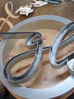 อักษรซิงค์ยกขอบทำสีอุตสาหกรรม พ่่น อบ สีด้าน สีเงา ทุกแบบ