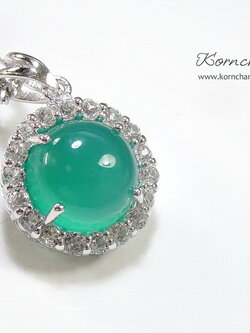 จี้พลอยแท้ พลอยโมราหลังเบี้ย chalcydony ล้อมพลอยขาวไวท์โทพาส พร้อมสร้อยเงินแท้ พลอยสีเขียวอัญมณีคนเกิดวันพุธ