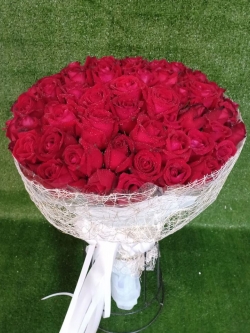 ช่อดอกไม้ กุหลาบแดงมหาสารคาม ช่อดอกไม้บริการส่ง