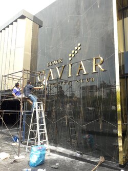 แผ่นไทเทเนี่ยม ทองเงา ความหนา 0.6 มม.ผลิตติดตั้ง ตัวอักษร 3D ไทเทเนี่ยม ยกขอบ ซ่อนไฟ LED ออกหน้า