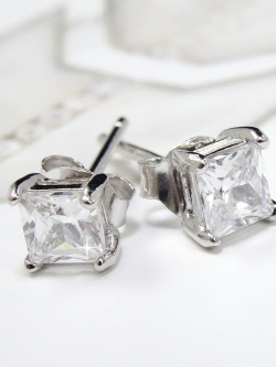 ต่างหูเพชร CZ เกรดพรีเมี่ยม ต่างหูเพชรเม็ดเดี่ยว ลดกระหน่ำเหลือคู่ละ 290- รับประกันความพึงพอใจ