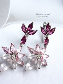 ต่างหูพลอยระย้าเฉดชมพูม่วง เก๋ด้วยพลอยทรงมาคีทุกเม็ด ตัวเรือนฝังพลอยโรโดไลท์สีม่วงอมชมพู ห้อยด้วยทัวร์มาลีนสีชมพูไล่เฉดชมพูเข้มอ่อนของโรสควอทซ์ สวยหวานละมุน