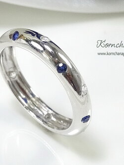 แหวนเงินปลอกมีดแบบเรียบๆ ฝังพลอยไพลินสลับพลอยขาวไวท์โทพาสรอบวง ตัวเรือนเงินแท้ silver925 เก๋มากค่ะ ใส่ติดนิ้วได้ตลอดค่ะ