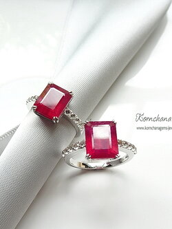 แหวนทับทิมทองคำขาวตัวเรือนทอง 18 k พลอยทับทิมสีแดงเลือดนกขนาด 2.3 กะรัต แต่งบ่าแหวนด้วยพลอยขาว white topazหวานซ่อนเปรี้ยวจริงๆค่ะวงนี้