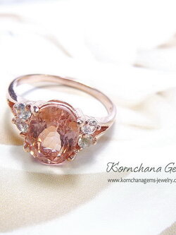 แหวนพิงค์ทัวร์มาลีน สีลูกพีชหวานเจี๊ยบ พลอยทรงไข่ขนาด 9x7 mm. แมทช์กับตัวเรือนสีพิงค์โกลด์ ลุคคุณหนูไฮโซมากกก พลอยสีนี้ขายดีมากค่ะ