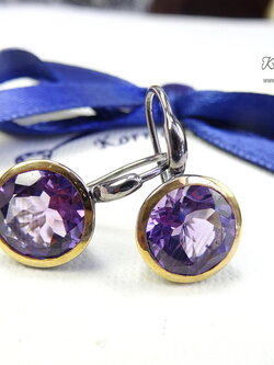 ต่างหูอเมทิสท์สีม่วงเข้มสวย อัญมณีสำหรับสาวราศีกุมภ์หรือคนเกิดเดือนกุมภา พลอยทรงกลมตัวเรือนเงินแท้รมดำขลิบทองเท่ห์ๆ ขนาดกำลังดี