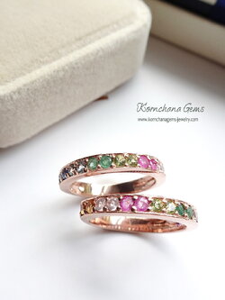 แหวนแถวพลอยแฟนซี น่ารัก พลอย 8 ชนิดสลับสีม่วงอเมทิสท์,ไพลินหรือบลูแซฟไฟร์,ฟ้าบลูโทพาส,เขียวมรกต,เขียวเพอริดอท,ชมพูทับทิม,ชมพูอ่อนโรสควอทซ์ และขาวไวท์โทพาส