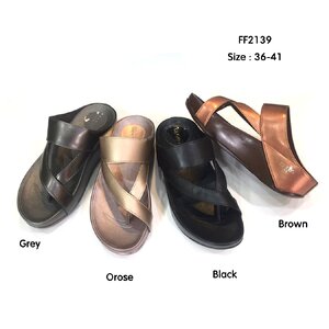 รองเท้าเพื่อสุขภาพ รองเท้าแฟชั่น รองเท้าแตะ หญิง หน้าคีบ หนังนิ่มใสสบาย FF2139 เล็กกว่าปกติ1ไซส์